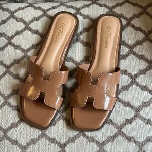 Forever Women's Brown Slide Sandals-Brand New!!